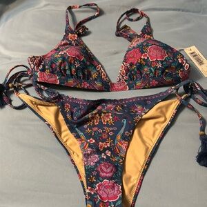 Spell hotel paradiso bikini bottom